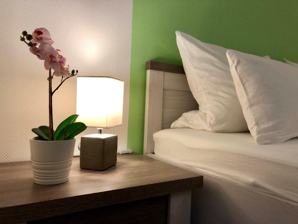 Apartment Casa Del Monte ซินส์ไฮม์ ภายนอก รูปภาพ